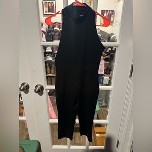 Black Sleeveless Capri Length Jumpsuit